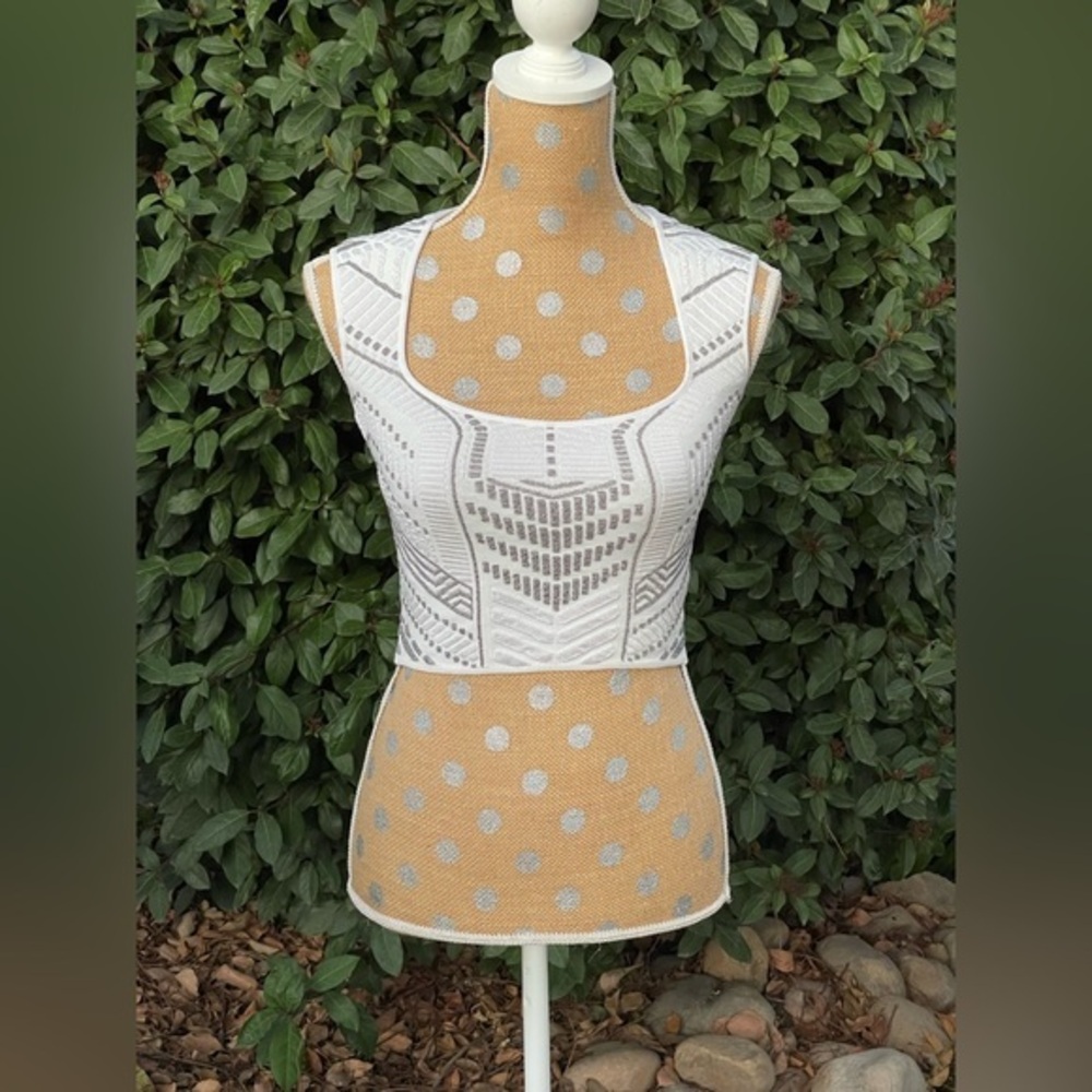 RVN New York White and Silver top XS